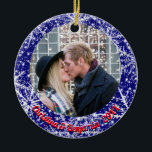 Adorno De Cerámica Copos de nieve, nombre, número de año, 2 fotos<br><div class="desc">Los copos de nieve rondan la hora de los Navidades. Nombre del objeto,  número de año,  foto/texto Personalizado que puedes personalizar con tu foto favorita y tu texto.</div>