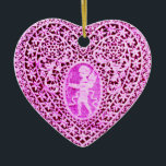 Adorno De Cerámica CORAZÓN CUPIDA LACE, morado rosado<br><div class="desc">Corazón de encaje elegante y fresco con cupido. Diseño y elaboración de gráficos digitales en estilo vintage por Bulgan Lumini (c). Fácil de personalizar con tu propio texto como tarjeta de invitación / tarjetas de plaza / tarjetas de ahorro / tarjetas de agradecimiento / , duchas de novias, cumpleaños, fiestas,...</div>