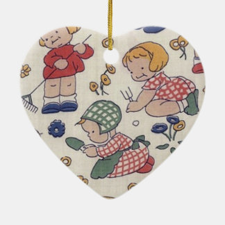 Adorno De Cerámica Corazón que cultiva un huerto del vintage lindo