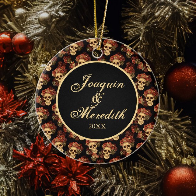 Adorno De Cerámica Cráneo gótico Monograma Rojo Negro Halloween (Subido por el creador)