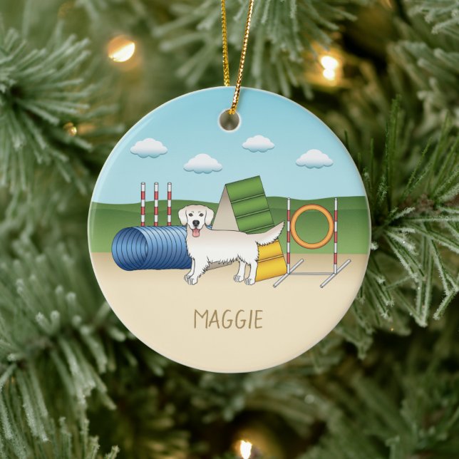 Adorno De Cerámica Cream Golden Retriever Con Equipo De Agilidad (Árbol)