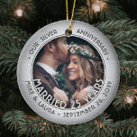 Adorno De Cerámica Cualquier texto de 2 fotos de 25 años del Boda Pla<br><div class="desc">Celebrar un alegre 25º aniversario de boda con una foto personalizado de 2 "Casados 25 años" retozado color plata redondo, adorno navideño de cerámica. Todos los textos e imágenes de esta plantilla son fáciles de personalizar y pueden ser diferentes o iguales en el frente y en el reverso. (CONSEJOS DE...</div>