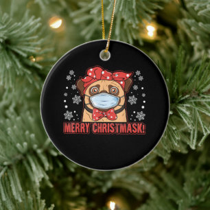 Adorno De Cerámica Cum Pug Dog Face Mask Feliz Navidad