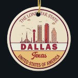 Adorno De Cerámica Dallas Texas City Skyline Emblem<br><div class="desc">Diseño artístico minimalista y colorido de Dallas con monumentos y monumentos de la ciudad de Texas.</div>