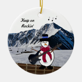 Adorno de cerámica de guitarra de hombre de nieve 