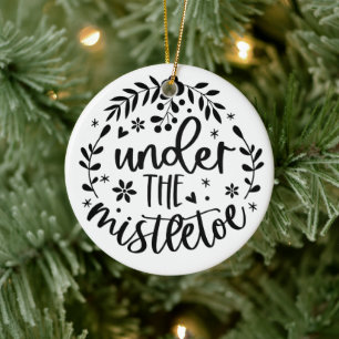 Adorno De Cerámica Debajo De La Moderna Mistletoe