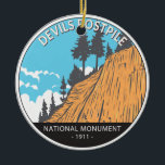 Adorno De Cerámica Devils Postpile Monumento Nacional Vintage<br><div class="desc">Diseña las ilustraciones vectoriales de Postpile. Situado cerca de la montaña Mammoth en el este de California. El monumento protege Devils Postpile,  una inusual formación rocosa de basalto columnar.</div>