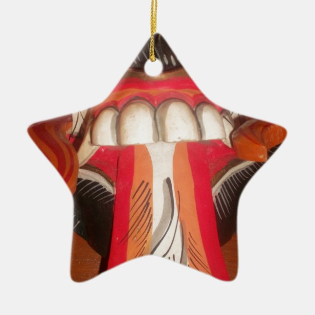 Adorno De Cerámica Divertida máscara rara de la lengua rara (Frente)