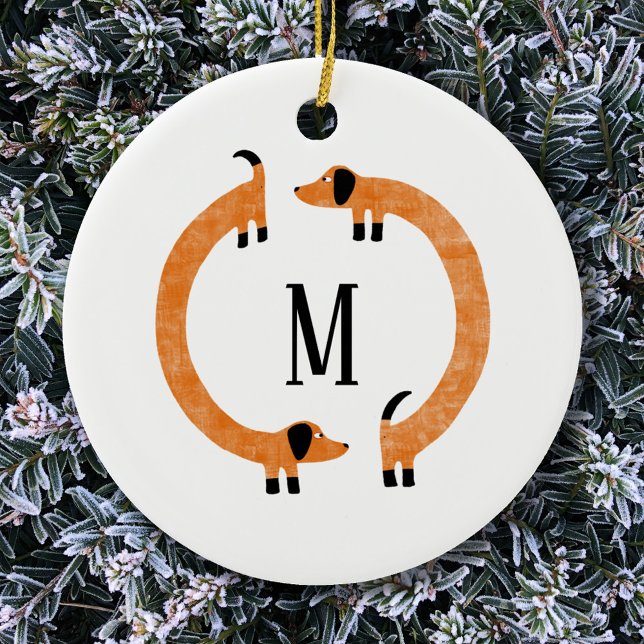 Adorno De Cerámica Divertido Monograma de perros Dachshund Sausage (Dachshund Wiener Sausage Dog monogram initial fun ceramic ornament)