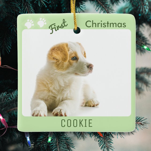 Adorno De Cerámica Dog First Christmas Mascota Fotografías de cachorr (A custom ornament to celebrate puppy's first Christmas, with photo, puppy's name and message on back)
