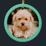 Adorno De Cerámica Dots modernos y juguetones Mascota Perro cachorro<br><div class="desc">El diseño se compone de puntos modernos y juguetones que enmarcan la foto del personalizado. Añade una foto de tu perro o cachorro mascota y agrega nombre y año.</div>