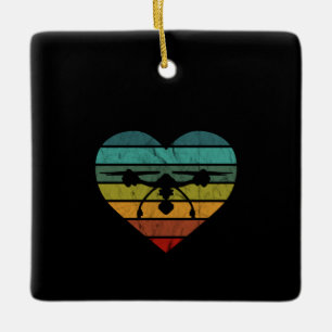 Adorno De Cerámica Drone En Corazón De Atardecer Retro Vintage