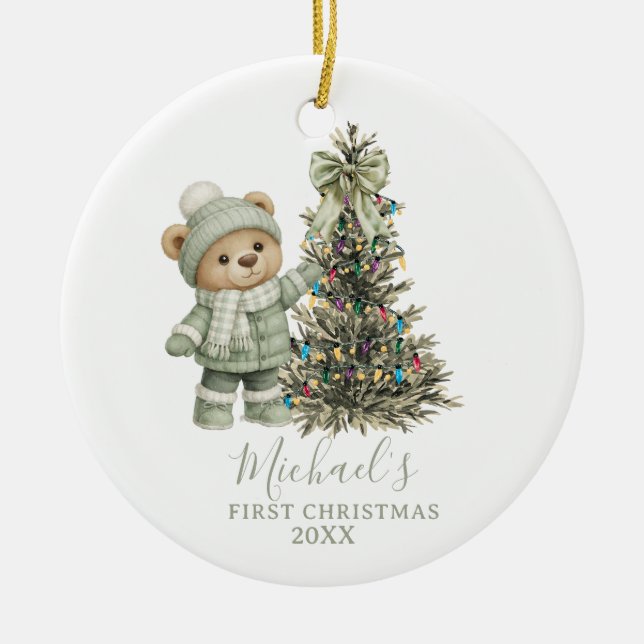 Adorno De Cerámica Dusty Green Sage Baby Bear First Christmas (Frente)