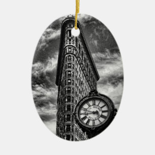 Adorno De Cerámica Edificio Flatiron y Reloj en Blanco y Negro