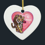 Adorno De Cerámica El día de San Valentín Tiger<br><div class="desc">Desfile Animal Tigre romántico Amor personalizado y Corazones Regalos y Accesorios del Día de San Valentín presenta nuestra divertida obra de arte de un tigre lindo sosteniendo a un rosa de bonito en la boca con sus corazones púrpura, rojo y rosado apilados detrás de ella creada por nuestro talentoso artista,...</div>