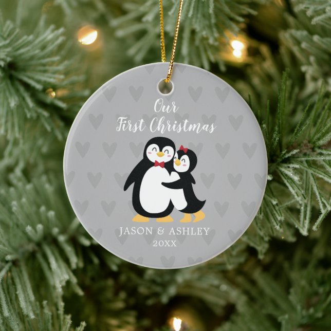 Adorno De Cerámica El Pingüino Ama Nuestra Primera Navidad (Árbol)