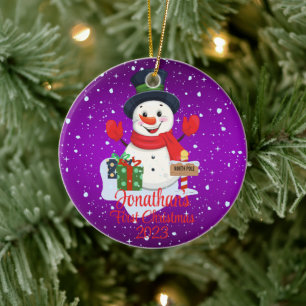 Adorno De Cerámica El primer gorra negro de snowman lindo en Navidad 