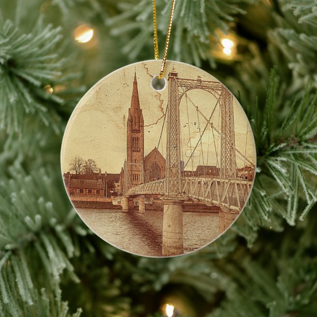 Adorno De Cerámica El Puente Bouncy (Inverness - (Árbol)