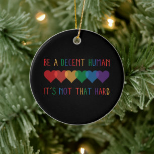 Adorno De Cerámica El retro cardíaco LGBT es un ser humano decente no