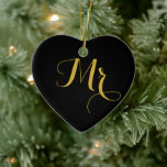 Adorno De Cerámica El Sr. y la Sra. Heart Shaped Ceramic Ornament<br><div class="desc">Celebra tu amor con este elegante ornamento cerámico en forma de corazón. Perfecto para bodas,  aniversarios o keepsakes,  este encantador ornamento presenta un delicado diseño cardíaco con texto de personalizable. Un recuerdo atemporal para apreciar su vínculo especial y decorar su casa con romance.</div>