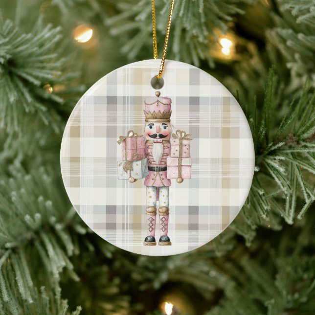 Adorno De Cerámica Elegant Christmas Pink Nutcracker Ornament (Árbol)