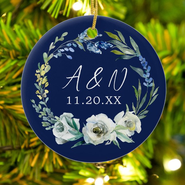 Adorno De Cerámica Elegante Boda Floral Azul Navidades Monogramas (Subido por el creador)