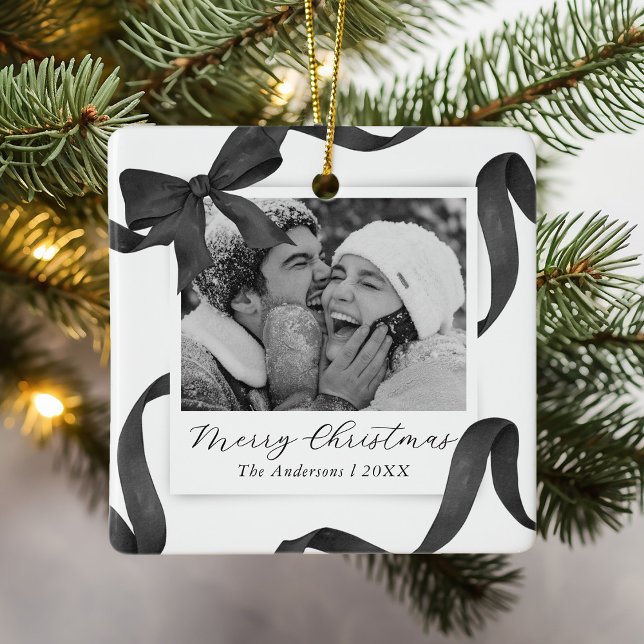 Adorno De Cerámica Elegante festividad de foto en blanco negro (Subido por el creador)