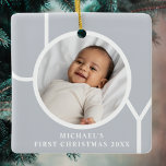 Adorno De Cerámica Elegante foto gris de niño bebé<br><div class="desc">Este elegante ornamento de fotos navideñas de Baby Boy está decorado con la palabra JOY en un fondo gris. Personalizable fácil con tu foto,  nombre y año.</div>