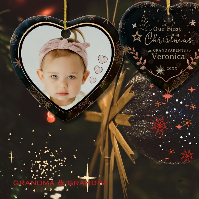 Adorno De Cerámica Elegante nuestra primera Navidad como foto de abue (Elegant Our First Christmas as Grandparents Photo Ceramic Ornament)