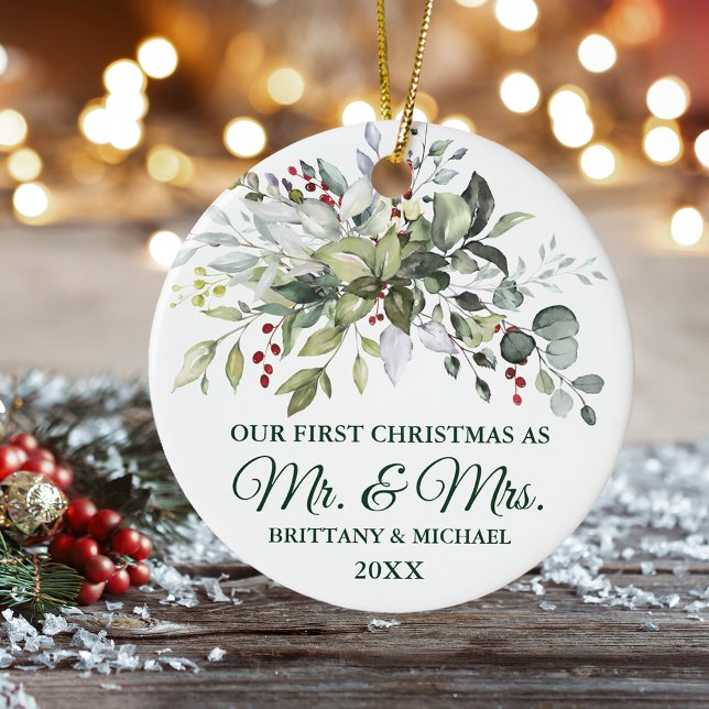 Adorno De Cerámica Elegantes Navidades Watercolor Greenery Berries (Personalized Mr. & Mrs. Christmas Ornament)