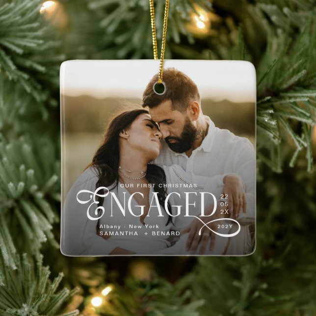 Adorno De Cerámica Engaged Couples 2 Photos Stylish First Christmas (Árbol)