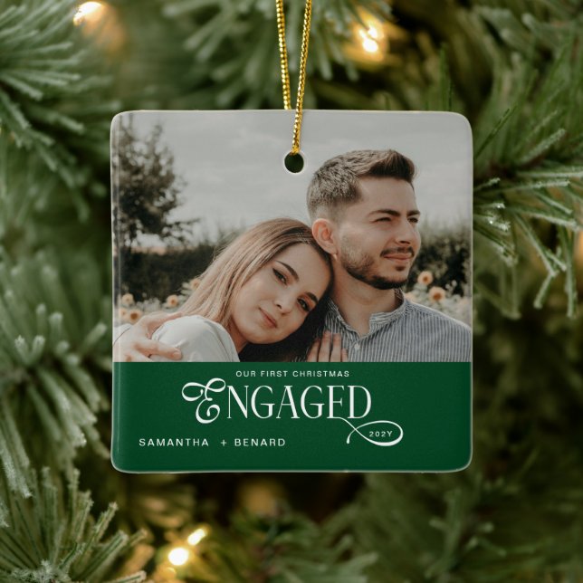Adorno De Cerámica Engaged Couples  Photo Stylish First Christmas Cer (Árbol)