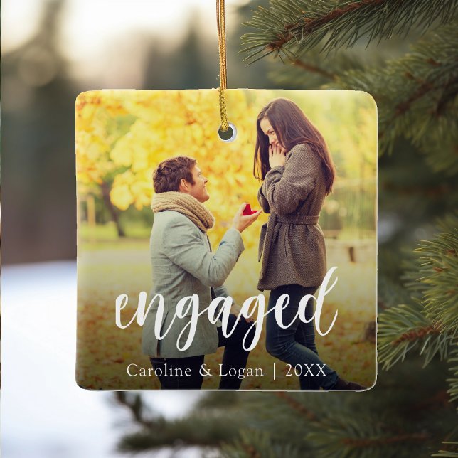 Adorno De Cerámica Engagement Photo | Engaged Holiday Keepsake (Subido por el creador)