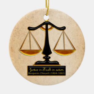 Adorno De Cerámica Escalas de justicia en el pergamino (personalizado