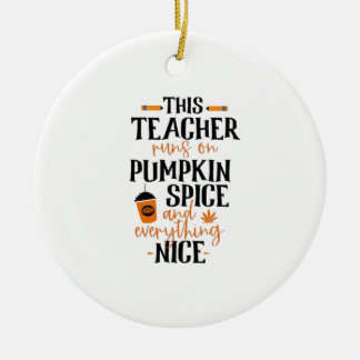 Adorno De Cerámica Este Profesor Corre Sobre Las Especias De Calabaza