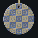 Adorno De Cerámica Estrella Judaica De David Metalizado Gold Blue<br><div class="desc">Está viendo la colección de diseño de Lee Hiller. Coleccionista,  ropa,  regalos y objetos de colección Lee Hiller Photography o colección de arte digital. Puedes ver su fotografía de la naturaleza en http://HikeOurPlanet.com/ y seguir su blog de senderismo dentro del Parque Nacional de Hot Springs.</div>