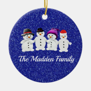 Adorno De Cerámica Familia de cuatro hombres de nieve azul esparcen e