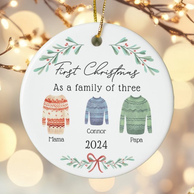 Adorno De Cerámica Familia de tres Navidades Sweaters Boy Baby Photo (Subido por el creador)