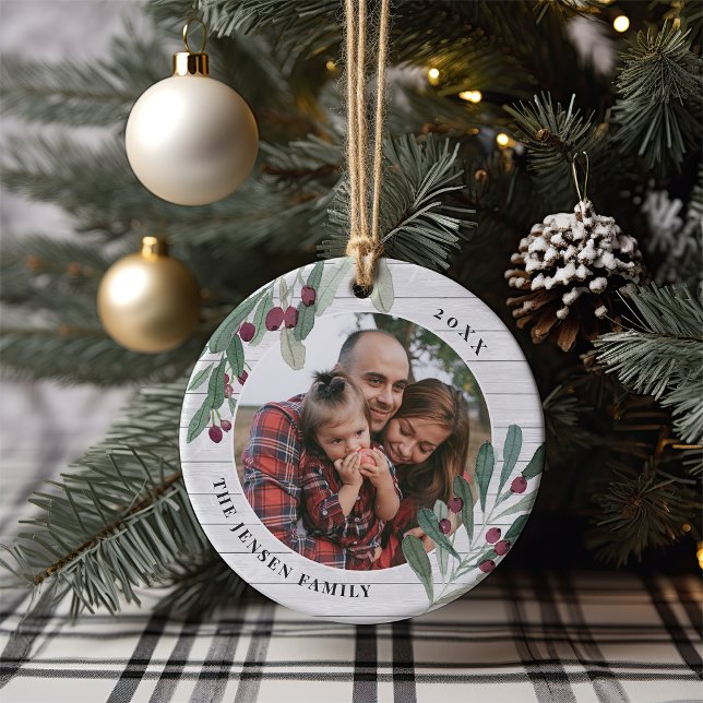 Adorno De Cerámica Farmhouse Holly | Foto navideña personalizada (Subido por el creador)