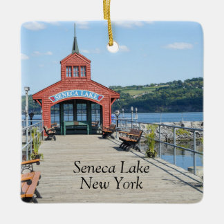 Adorno De Cerámica Faro rojo en el lago Seneca