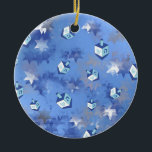 Adorno De Cerámica Feliz Hanukkah cayendo estrella y sueños<br><div class="desc">Está viendo la colección de diseño de Lee Hiller. Coleccionista,  ropa,  regalos y objetos de colección Lee Hiller Photography o colección de arte digital. Puedes ver su fotografía de la naturaleza en http://HikeOurPlanet.com/ y seguir su blog de senderismo dentro del Parque Nacional de Hot Springs.</div>
