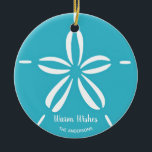 Adorno De Cerámica Feliz mar | Navidades Tropical Beach Seashell<br><div class="desc">El ornamento navideño de temática playera cuenta con una concha de arena tropical turquesa azul y blanca con un saludo festivo "Warm Wishes". Puede personalizar ambas líneas de texto para un regalo único de vacaciones o para su propio árbol. Perfecto para los amantes de la playa y de la decoración...</div>