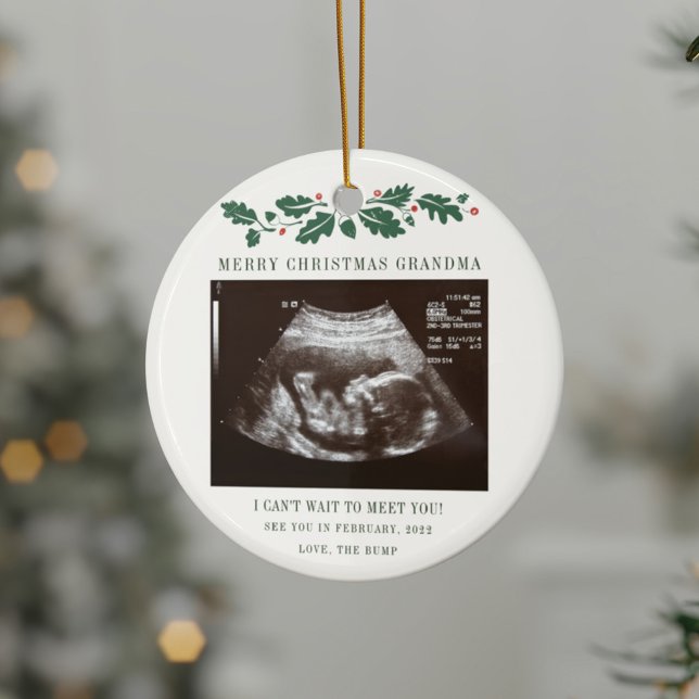 Adorno De Cerámica Feliz Navidad Abuela Embarazo Escaneo del Bebé (Merry Christmas Grandma Sonogram Pregnancy Announcement Circle Ornament)