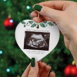 Adorno De Cerámica Feliz Navidad Abuela Embarazo Ultrasonido Foto<br><div class="desc">Siempre es un buen momento para compartir esta emocionante noticia con los más cercanos y queridos. Idea de regalo para Navidades perfectos para que la abuela esté con foto de ultrasonido. Personalizar esta pantalla de invitación única, agrega tus detalles y deja que todo el mundo conozca esta noticia especial. Un...</div>