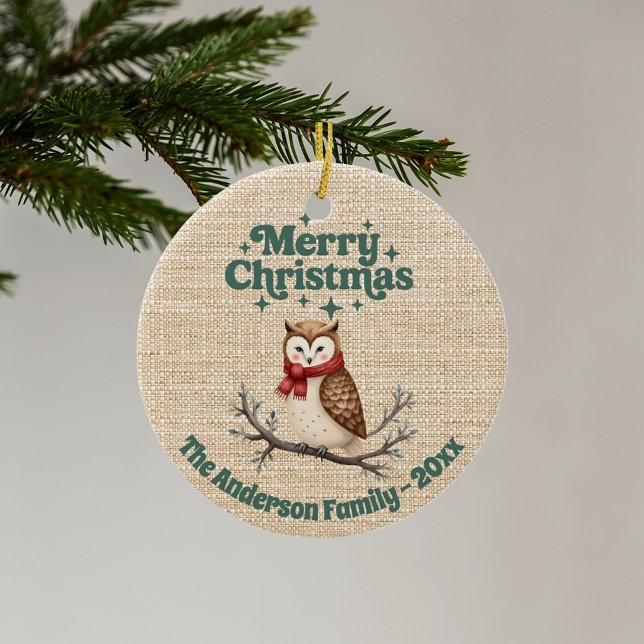 Adorno De Cerámica Feliz Navidad beige burlap lindo búho verde (Subido por el creador)