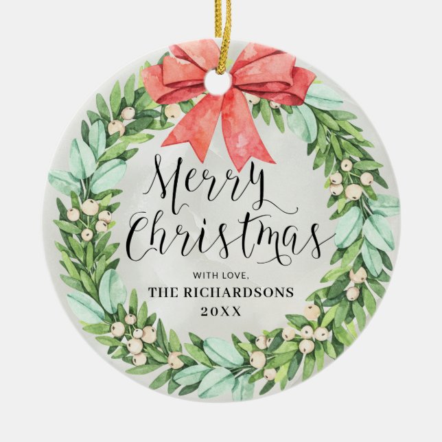 Adorno De Cerámica Feliz Navidad Wreath Red Bow Nombre de la familia  (Frente)