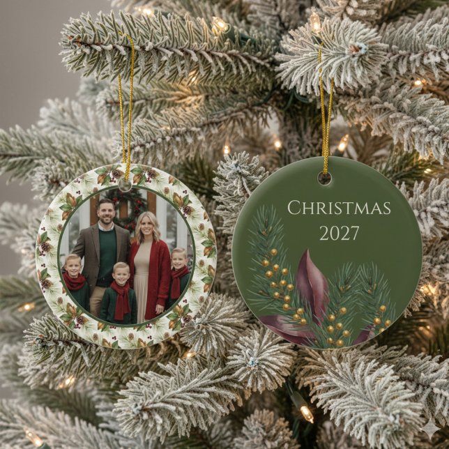Adorno De Cerámica Festive Family Memories Ornament (Holiday Christmas photo ornament)
