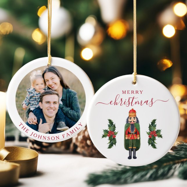 Adorno De Cerámica Festividad de los Navidades de fotografía de desnu (Festive Nutcracker Photo Christmas Ceramic Ornament)