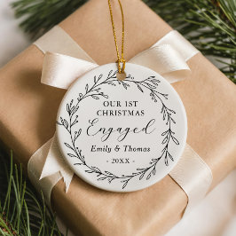 Adorno De Cerámica First Christmas Engaged Floral Botanical Wreath