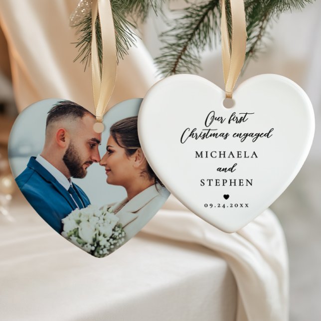 Adorno De Cerámica First Christmas Engaged Modern Minimalist Photo (Subido por el creador)